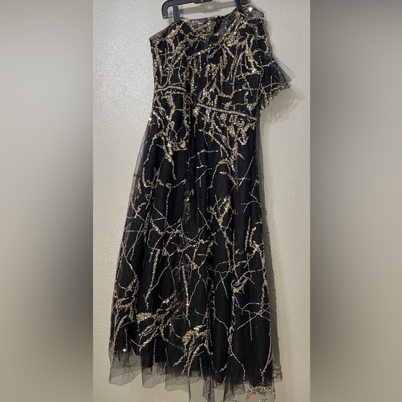 Mac Duggal 20427 Sz 14 Black Gold One Shoulder A-line Embellished Gown $698 - Picture 3 of 7